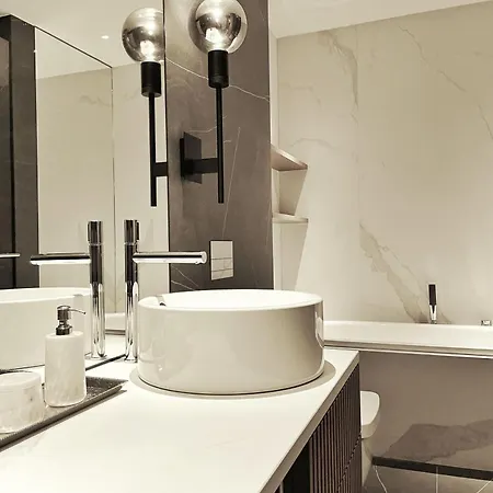 Apartment Great Location