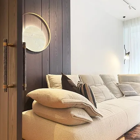 Great Location Apartment